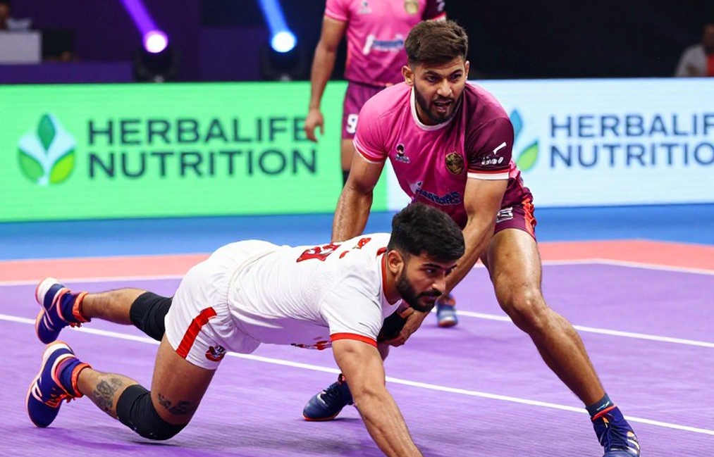 খালি ঘর: নাল রিটার্ন, ডেটা-শৃঙ্খলা এবং ইস্পোর্টস বিশ্লেষণের সবচেয়ে অস্বস্তিকর সত্য