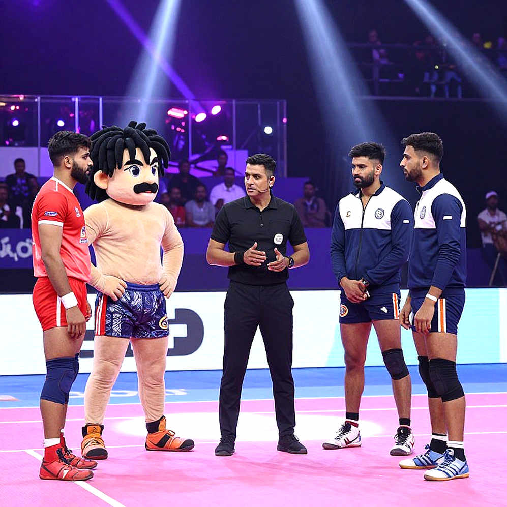 শুরু-সাতের বাইরে 'হাই-ফ্লায়ার': ইরান ফাইনালে পবন সেহরাওয়াতের বেঞ্চ-সিদ্ধান্তের ভেতরের হিসাব